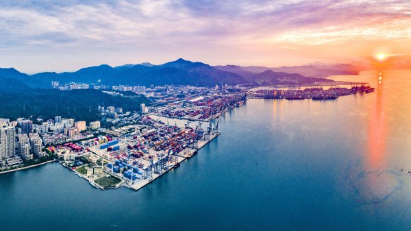 深圳市银河集团官网口岸服务集团有限公司揭牌